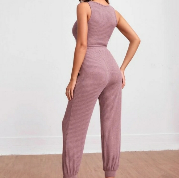 Jogger Set - Picture 2 of 5